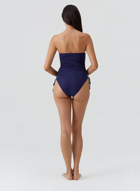 sydney-navy-swimsuit_model_2026_B 
