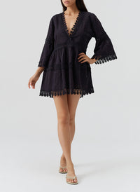 victoria-black-kaftan_model_2026_F2 