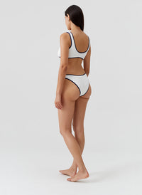 vigo-white-ridges-bikini_model_2026_B 