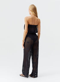 viv-black-jumpsuit_model_2025_B 