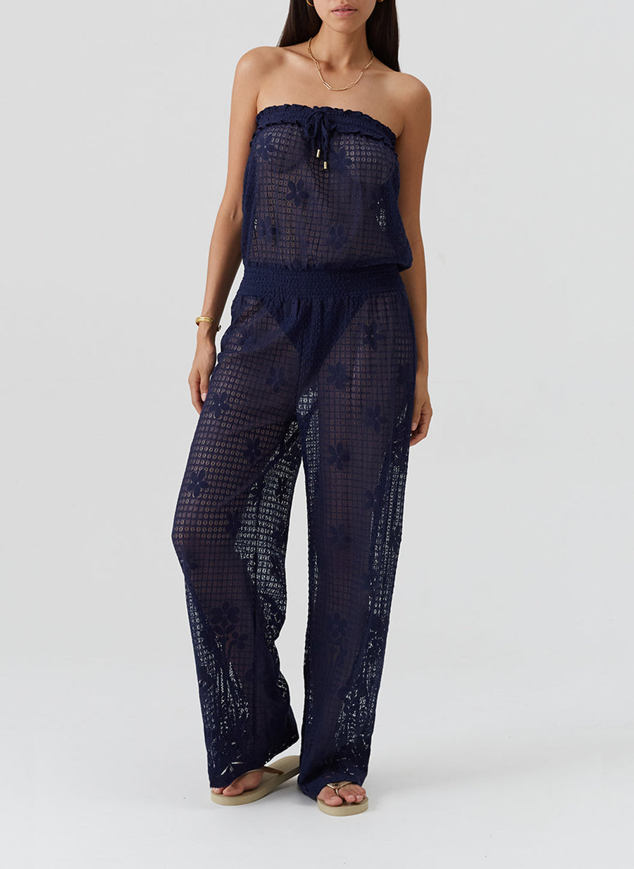 viv-navy-jumpsuit_model_2026_F2 